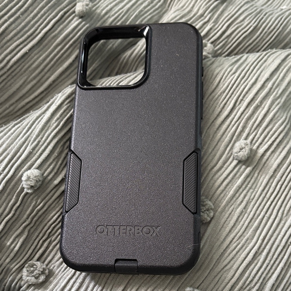 OtterBox I phone 15 Black Phone Case